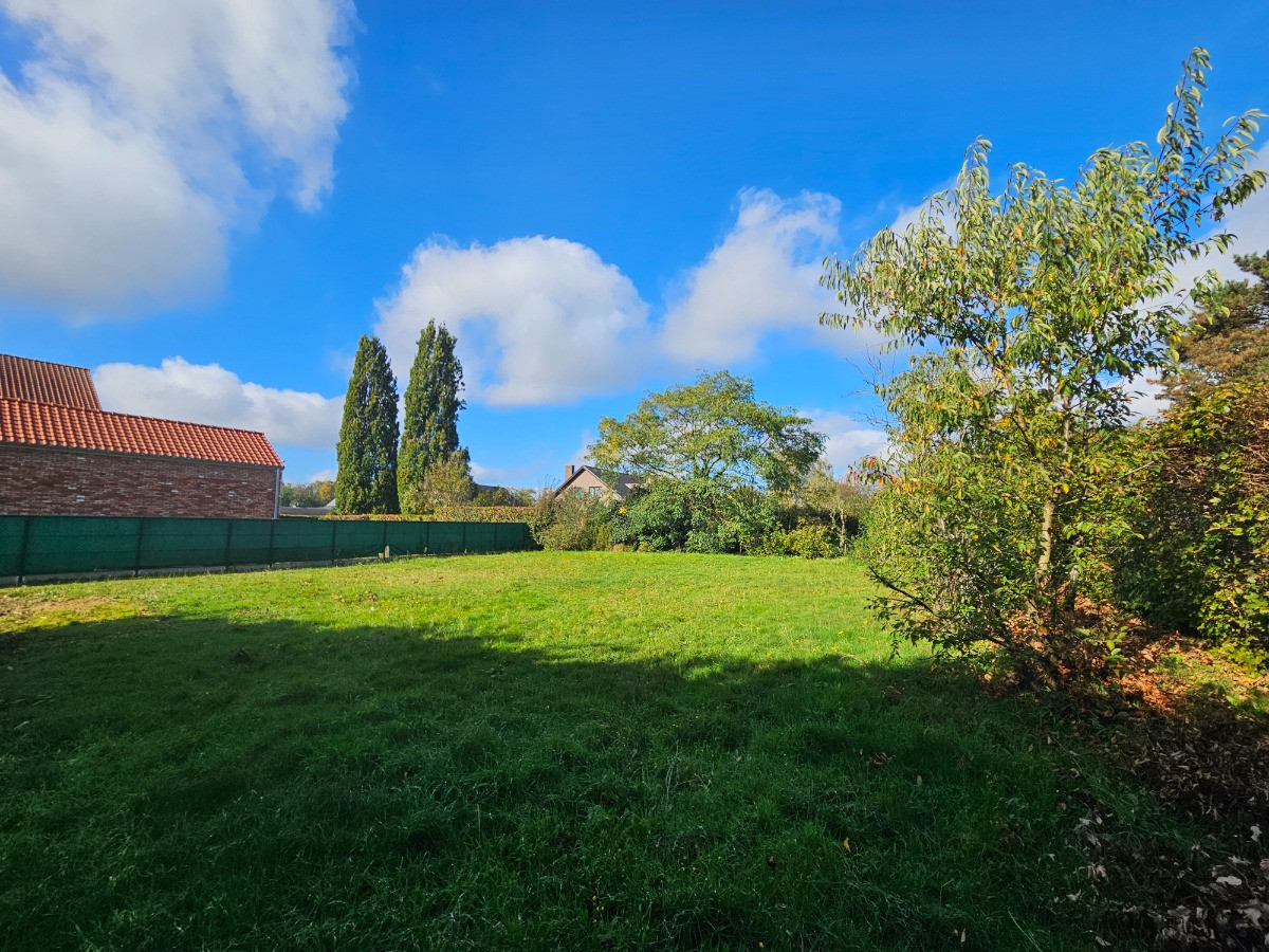 Gunstig gelegen bouwgrond voor OB te Zonhoven € 179 000 ERA